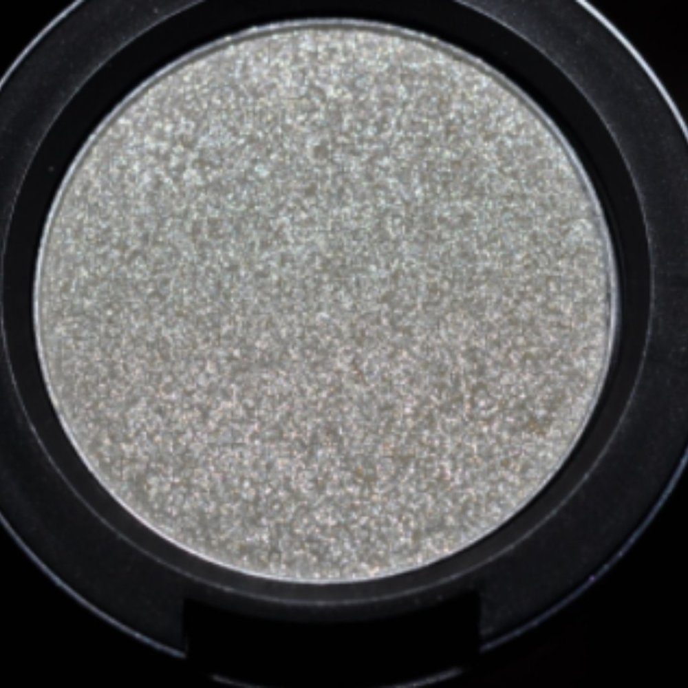 MAC Pressed Pigment Shimmer Eyeshadow in Smoky - Picture 5 of 5